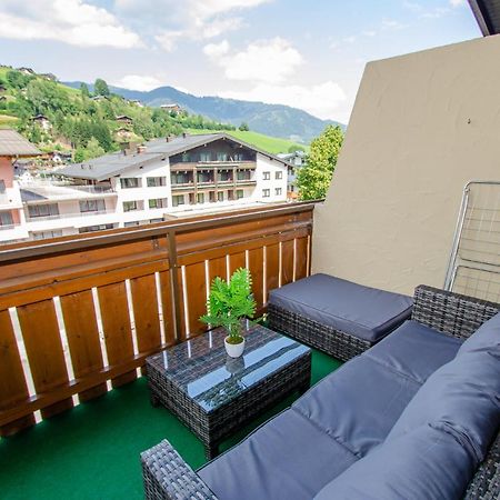 Penthouse Eightyone By All In One Apartments Kaprun Kültér fotó