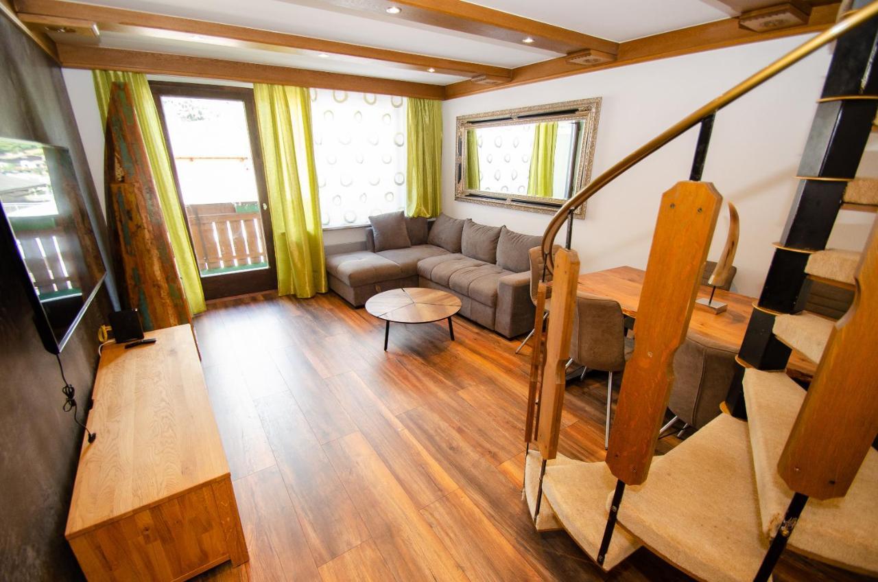 Penthouse Eightyone By All In One Apartments Kaprun Kültér fotó