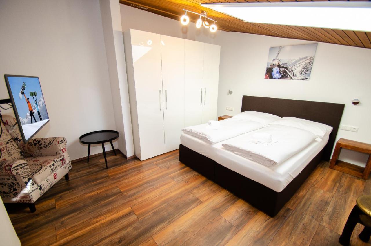 Penthouse Eightyone By All In One Apartments Kaprun Kültér fotó